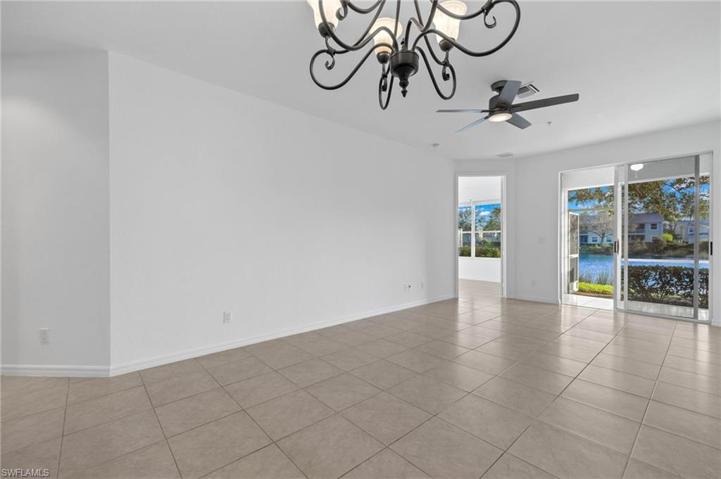 1430 Mariposa CIR # 103, NAPLES FL 34105