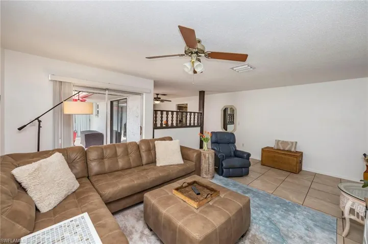 793  91st N AVE, Naples, FL 34108