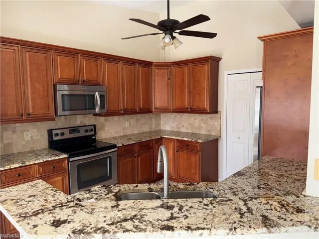 14860  Crystal Cove  CT, Fort Myers, FL 33919