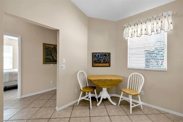 250 Robin Hood Cir 202, Naples, Florida 34104