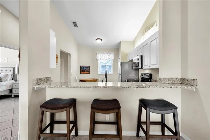 250 Robin Hood Cir 202, Naples, Florida 34104