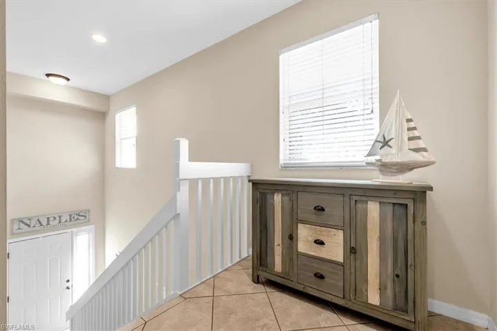 250 Robin Hood Cir 202, Naples, Florida 34104