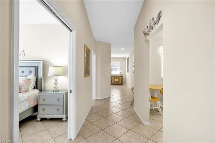 250 Robin Hood Cir 202, Naples, Florida 34104