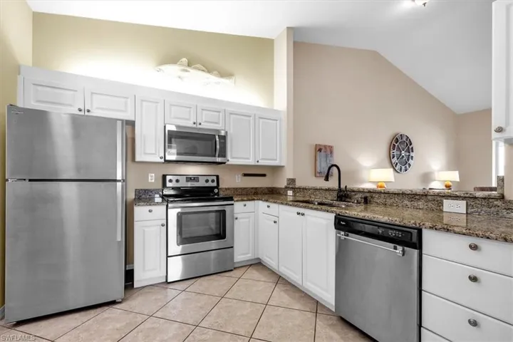 250 Robin Hood Cir 202, Naples, Florida 34104