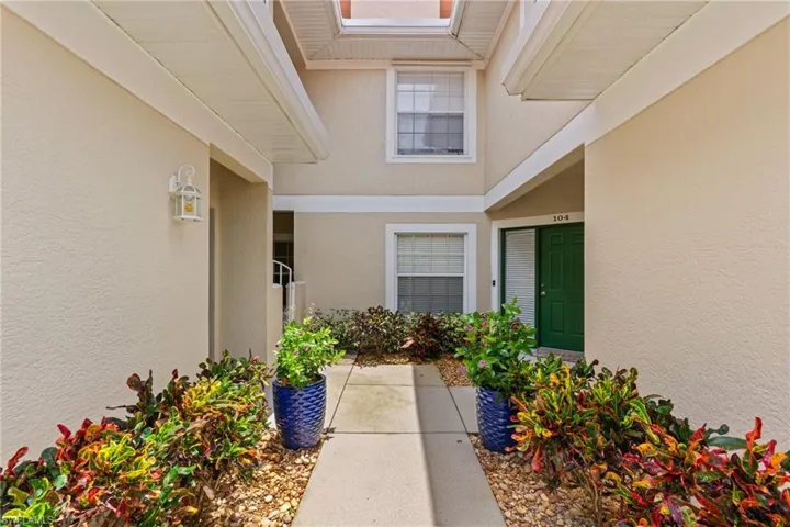 5140 Cobble Creek Ct 103, Naples, Florida 34110