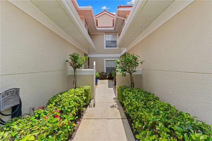 5140 Cobble Creek Ct 103, Naples, Florida 34110