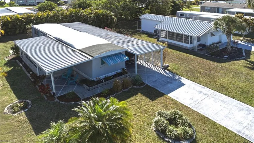 Aerial view of property and surrounding area