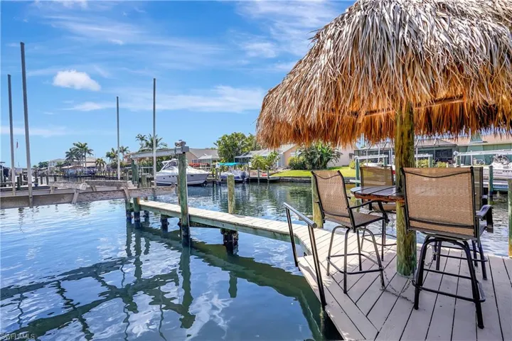 Tiki Hut
