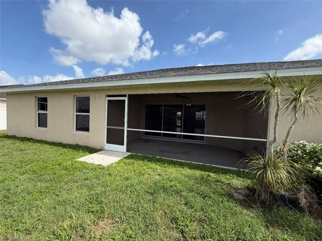 1722 Ne 21st St, Cape Coral, Florida 33909