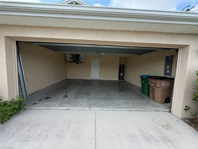 1722 Ne 21st St, Cape Coral, Florida 33909