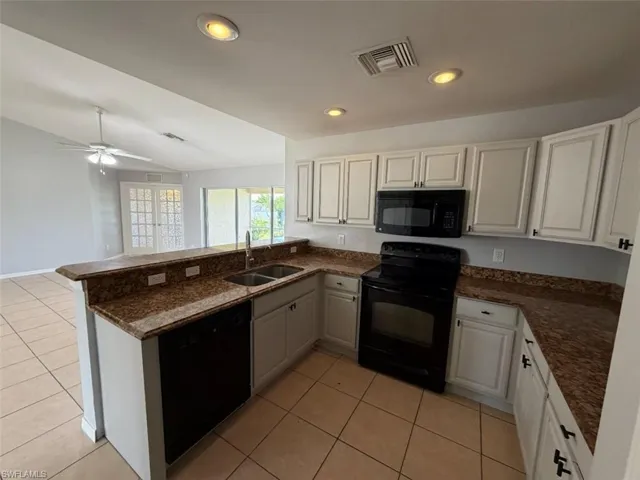 1722 Ne 21st St, Cape Coral, Florida 33909