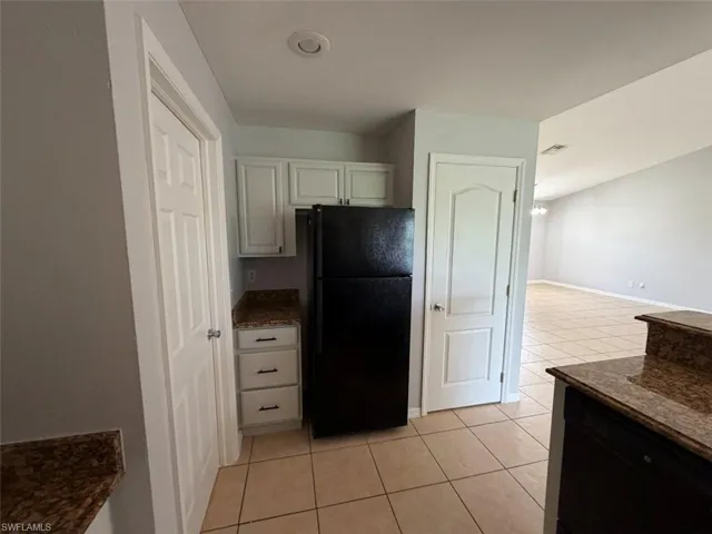 1722 Ne 21st St, Cape Coral, Florida 33909