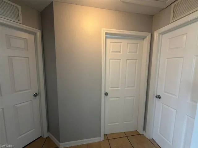 1722 Ne 21st St, Cape Coral, Florida 33909