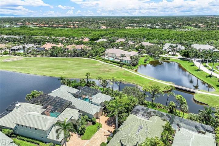A true tropical paradise w/lush & mature greenery.