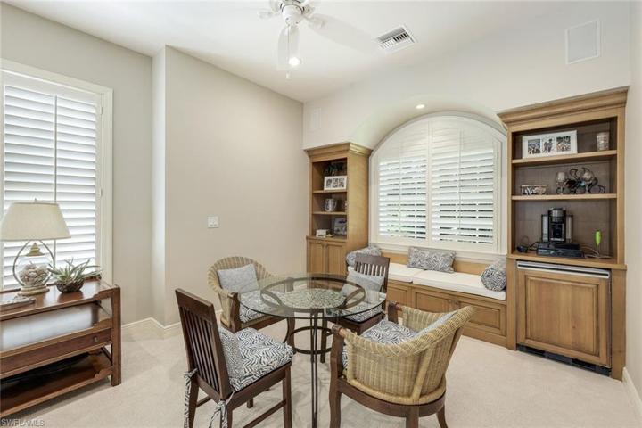 Coffee bar, dining area and a window seat - such a charming space for your guests!