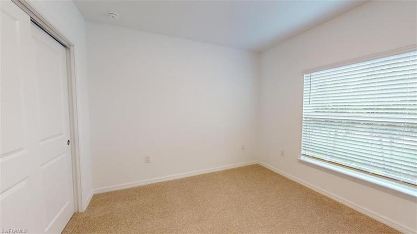 422 SW 31st Place