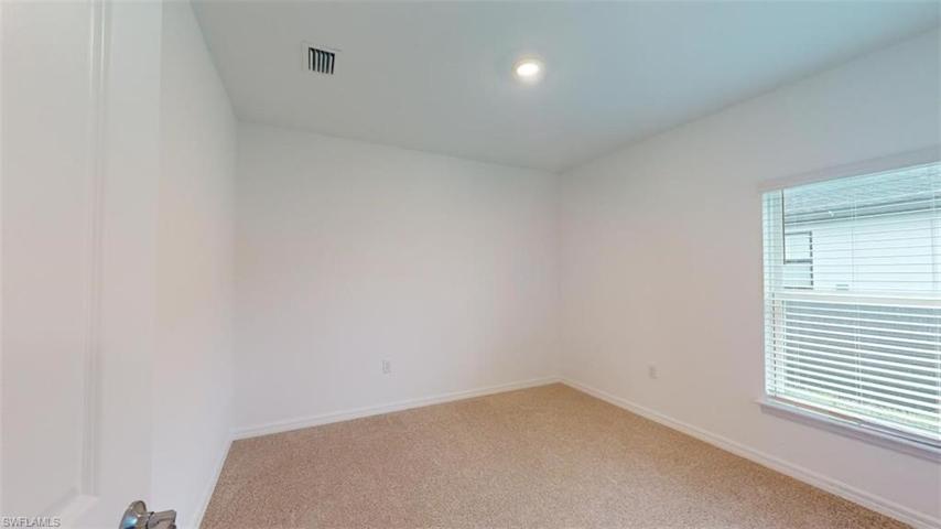 422 SW 31st Place