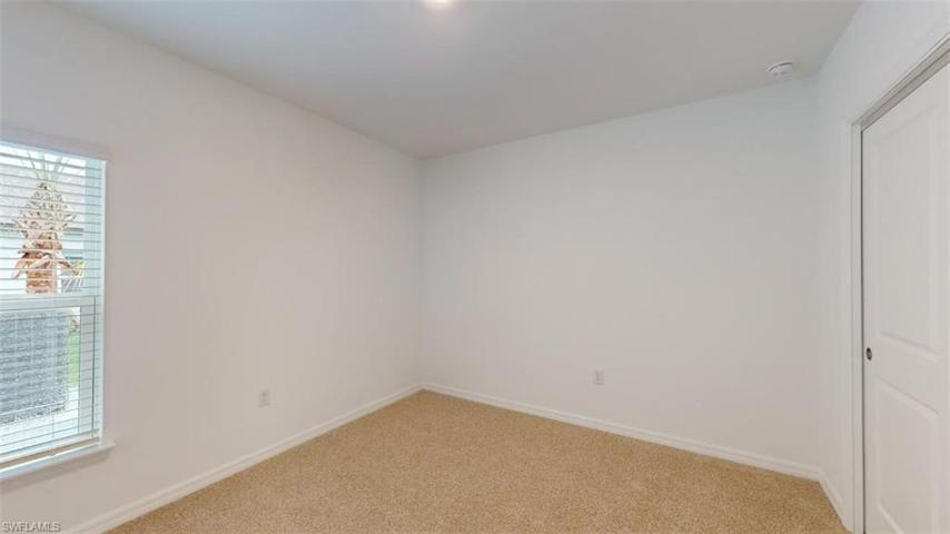 422 SW 31st Place