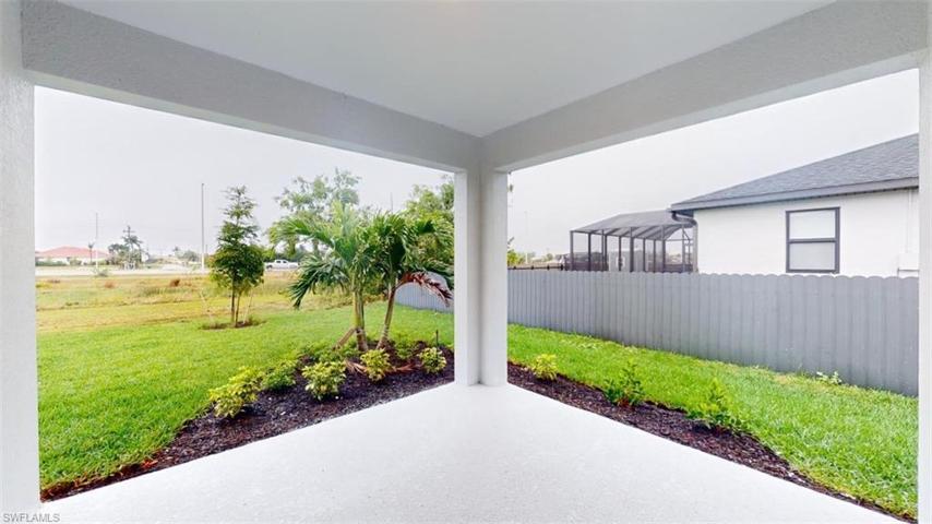 422 SW 31st Place