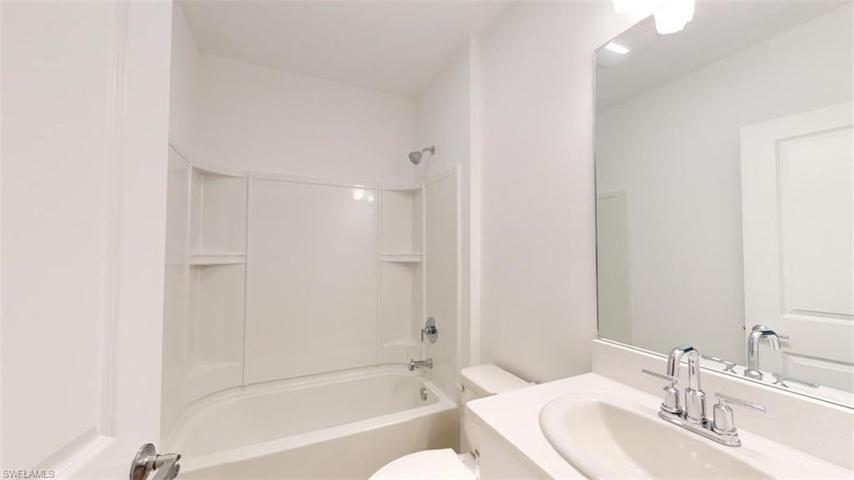 422 SW 31st Place