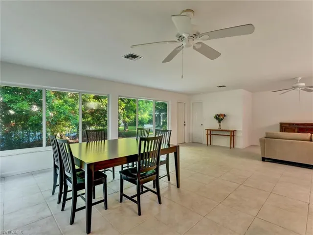 205 Georgetown Blvd 23, Naples, Florida 34112
