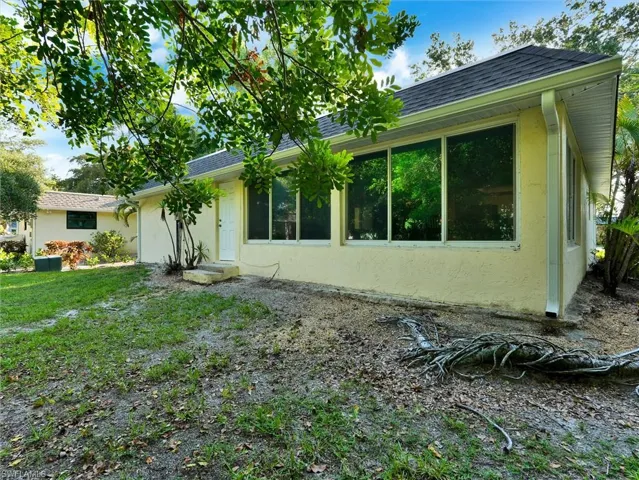 205 Georgetown Blvd 23, Naples, Florida 34112