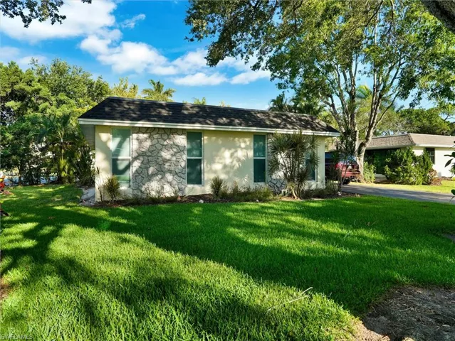 205 Georgetown Blvd 23, Naples, Florida 34112