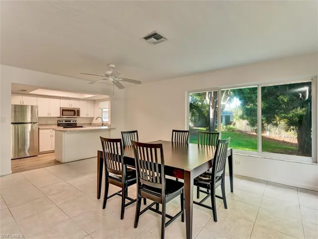 205 Georgetown Blvd 23, Naples, Florida 34112