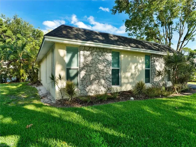 205 Georgetown Blvd 23, Naples, Florida 34112