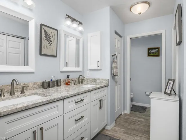 Owner's Bathroom