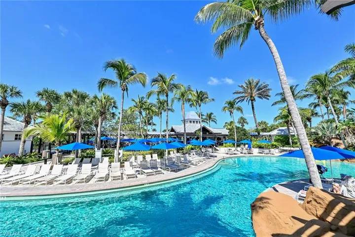 8335 Whisper Trace Way 105, Naples, Florida 34114