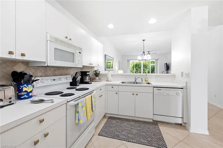 8335 Whisper Trace Way 105, Naples, Florida 34114