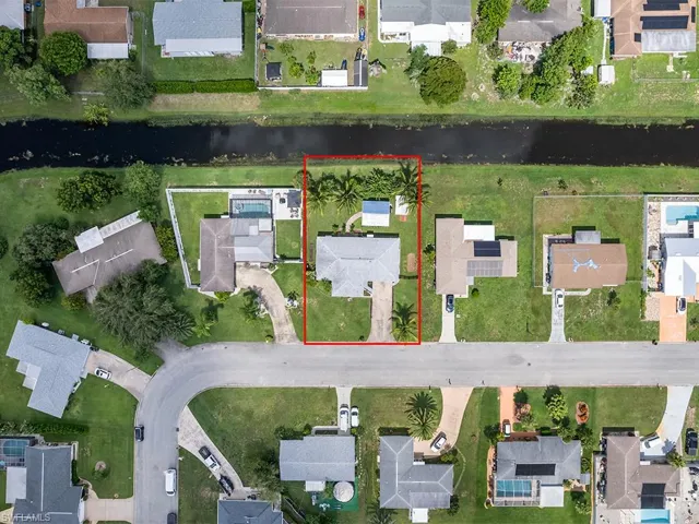 Aerial view of the neighborhood.
