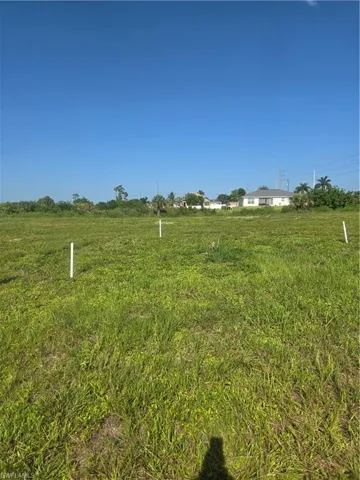 View of yard with a view of rural / pastoral area