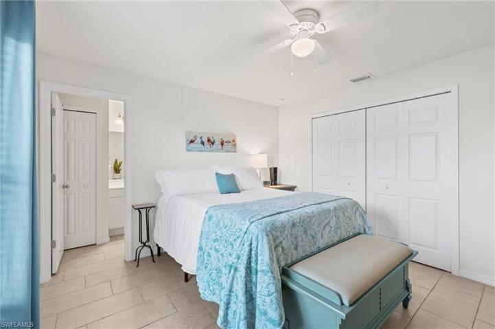 Right Side Primary Bed