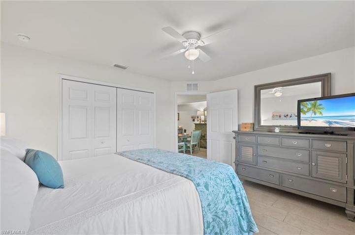 Right Side Primary Bed