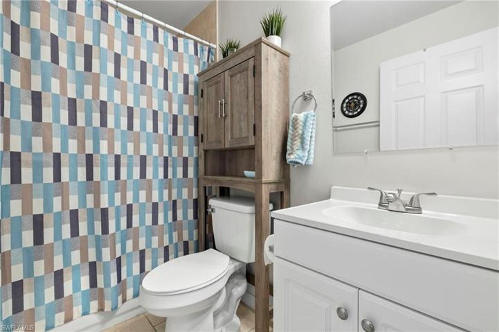 Right Side Guest Bath