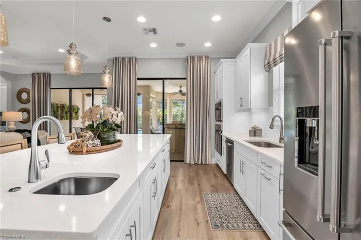 9614  Campanile  CIR, Naples, FL 34114