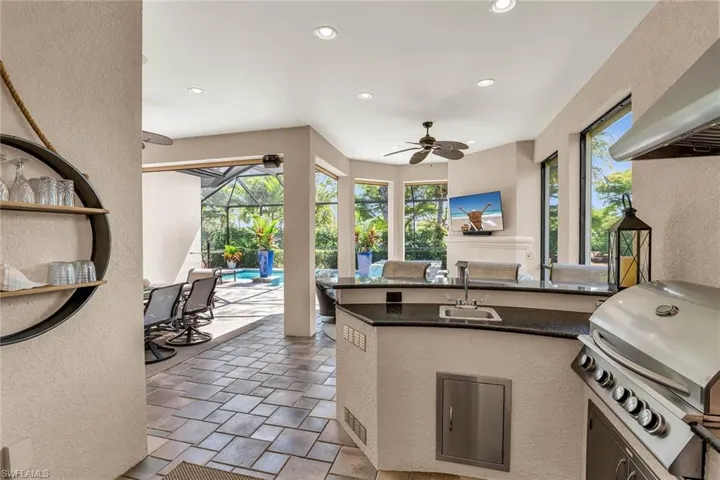 9614  Campanile  CIR, Naples, FL 34114