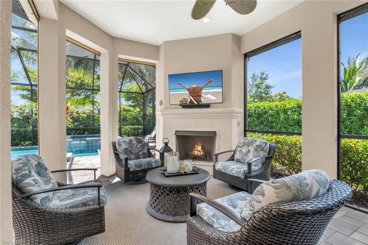 9614  Campanile  CIR, Naples, FL 34114