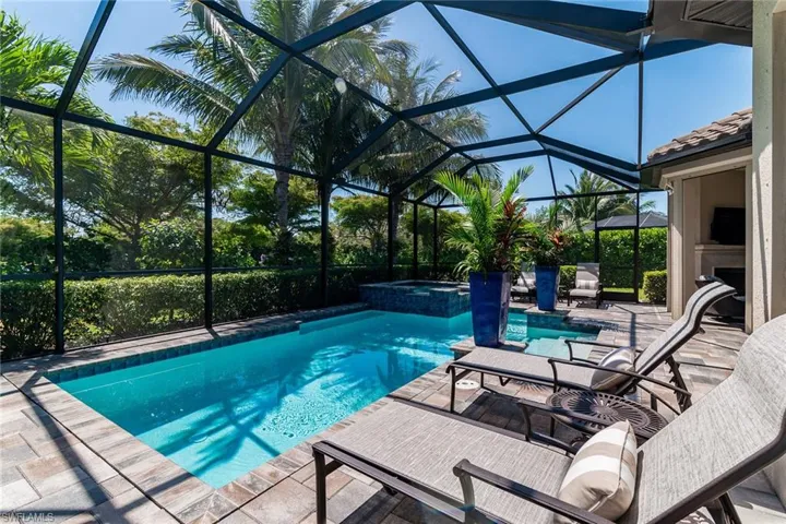 9614  Campanile  CIR, Naples, FL 34114