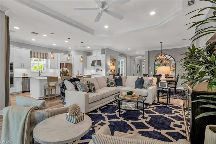 9614  Campanile  CIR, Naples, FL 34114