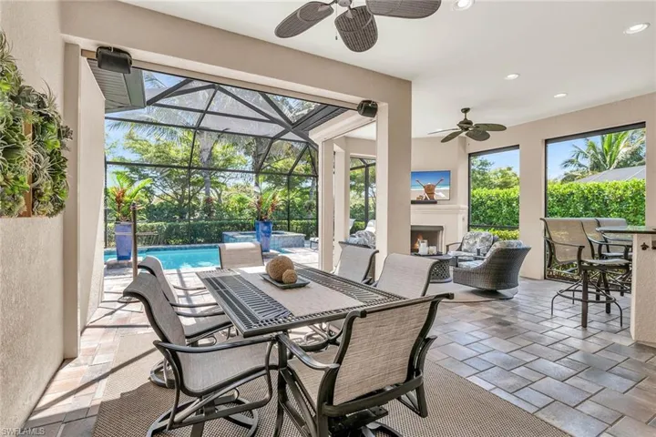 9614  Campanile  CIR, Naples, FL 34114