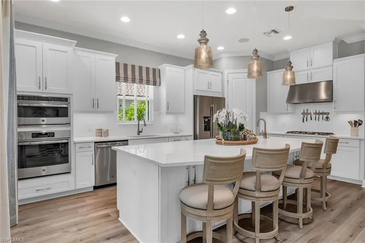9614  Campanile  CIR, Naples, FL 34114