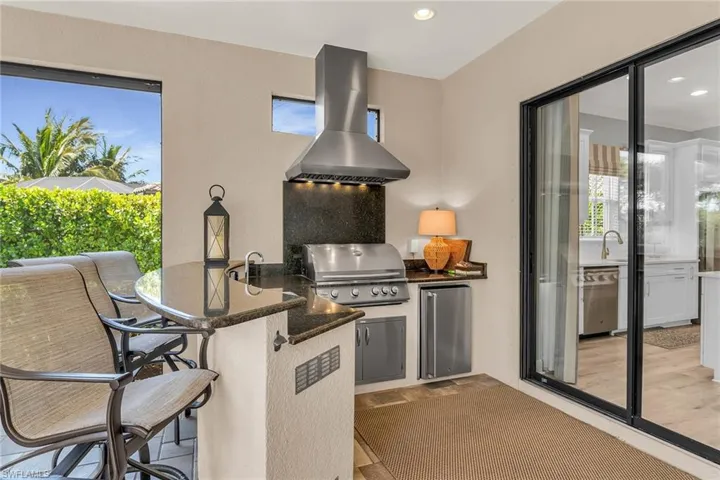 9614  Campanile  CIR, Naples, FL 34114