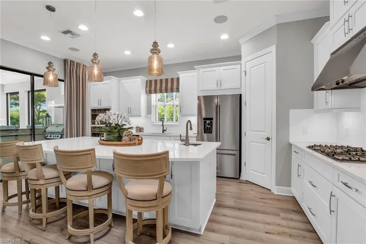 9614  Campanile  CIR, Naples, FL 34114