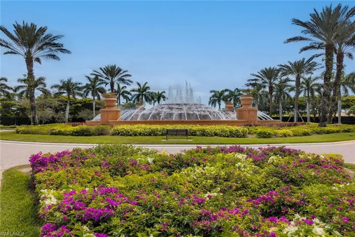 9614  Campanile  CIR, Naples, FL 34114