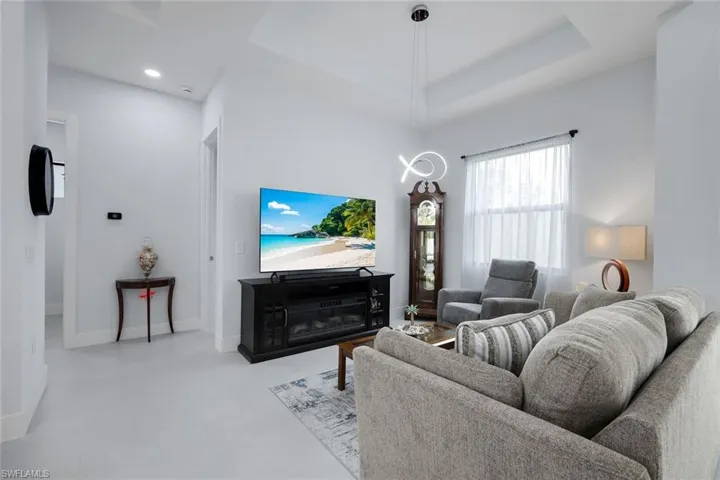 4234 27th Ave Ne, Naples, Florida 34120