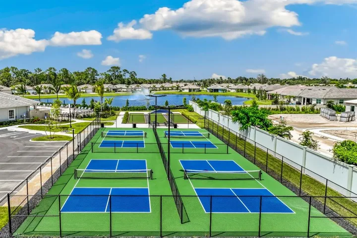392  Grace Bay  LN, Naples, FL 34114