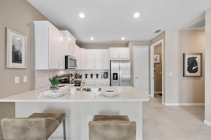 918  Enbrook  LOOP, Naples, FL 34114